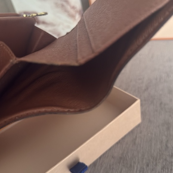 Louis Vuitton monogram wallet -Authentic - Picture 8 of 15